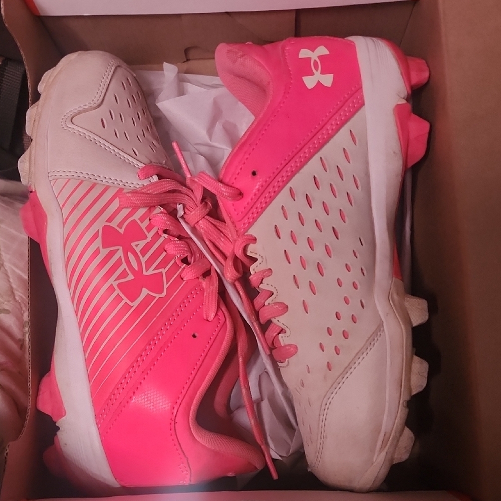 Under Armour Kids Shoes - Pink and White
